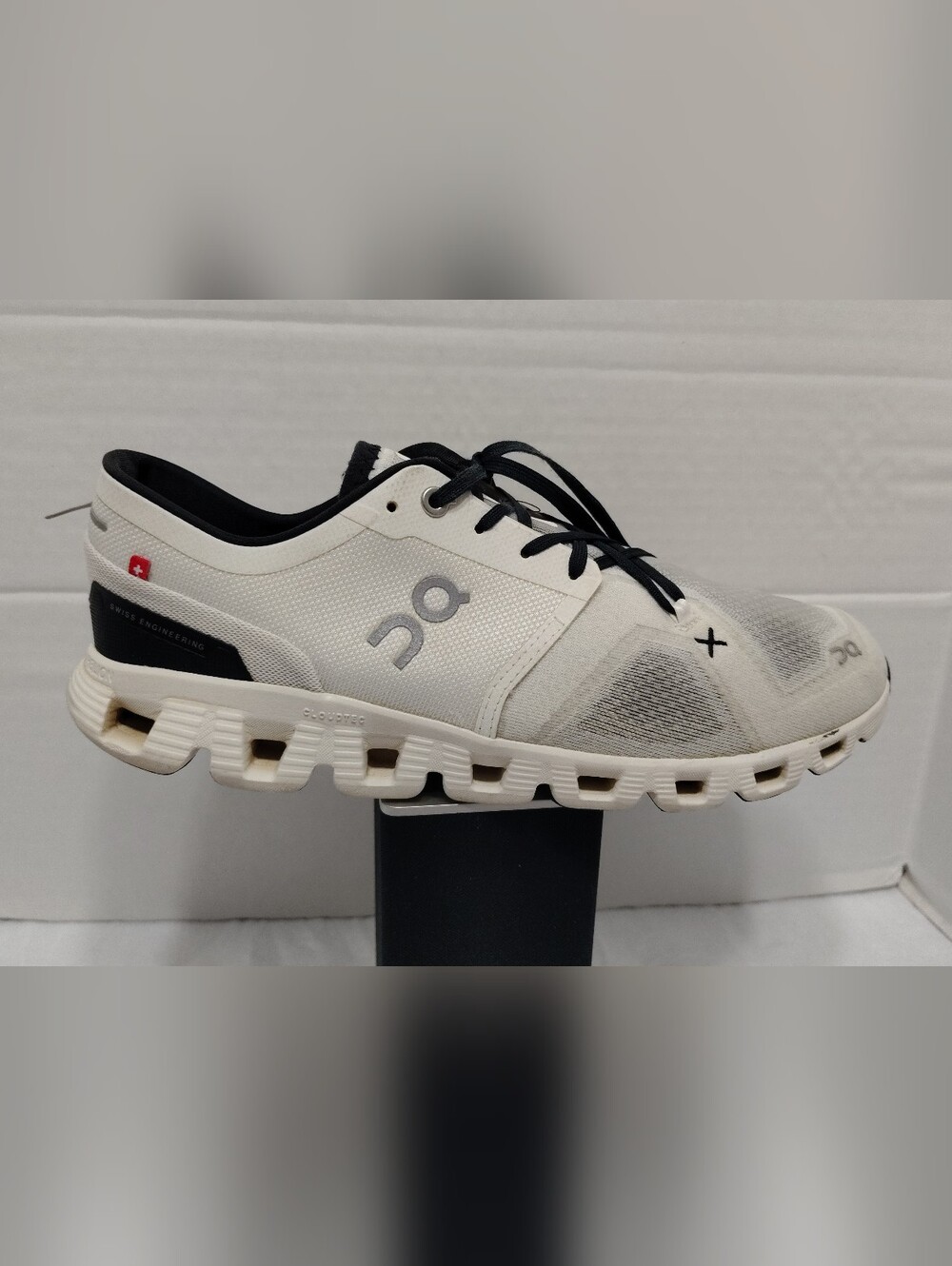 On Cloud X Helion Running Shoes, Men # 9.5 US